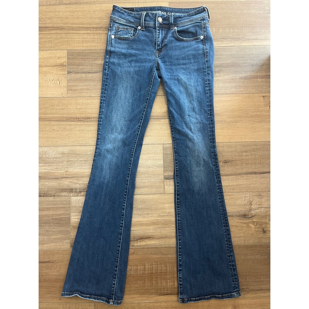 American Eagle Kick Boot Super Stretch Jeans Blue Medium Wash 2 Long Distressed